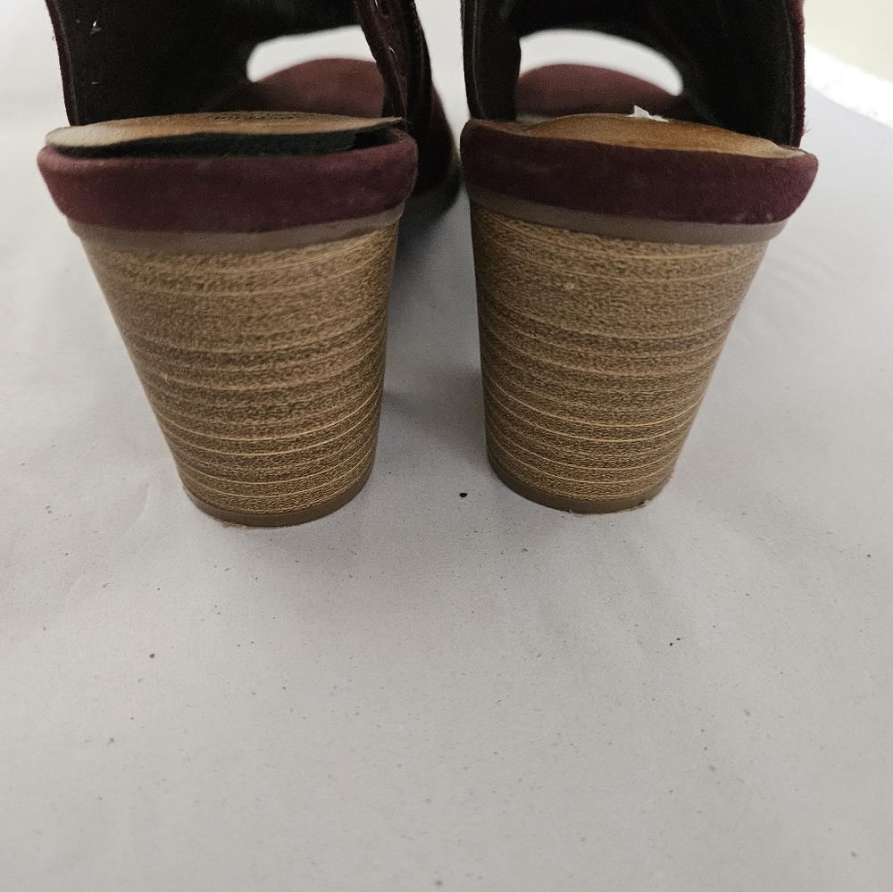 Women's Sonoma Burgundy Suede Ankle Boots Size 8.5 - Picture 3 of 14